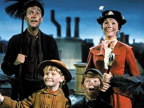 Mary Poppins e il triste motivo per cui porta fortuna stringere la mano a uno spazzacamino
