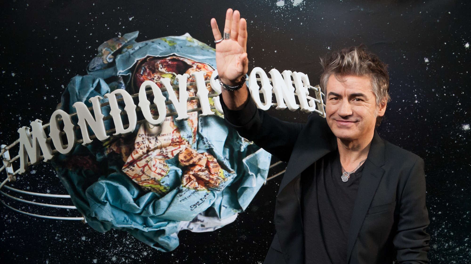 Ligabue: "Deluso dal Pd, non voterò alle primarie"