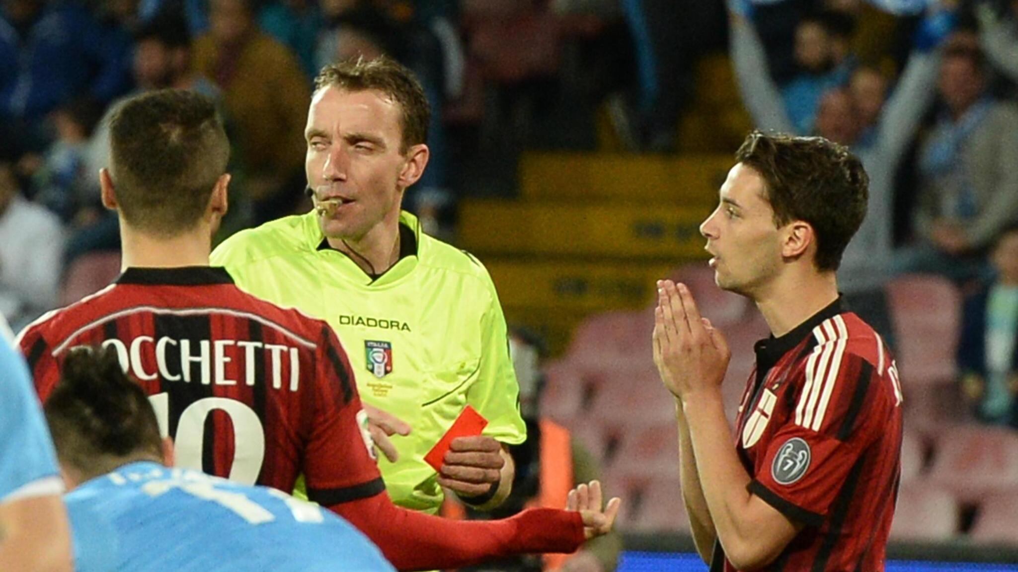 Milan, il mercato si finanzia con le cessioni: De Sciglio e Bacca i sacrificati?