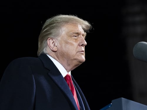 Trump ristanga l'alluminio. E riapre la guerra con l'Europa