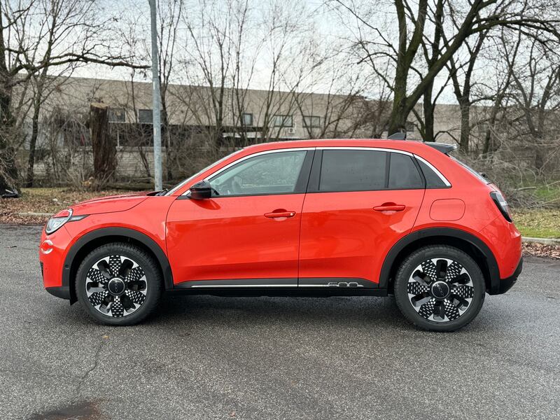 Fiat 600e: guarda la gallery del crossover elettrico 7