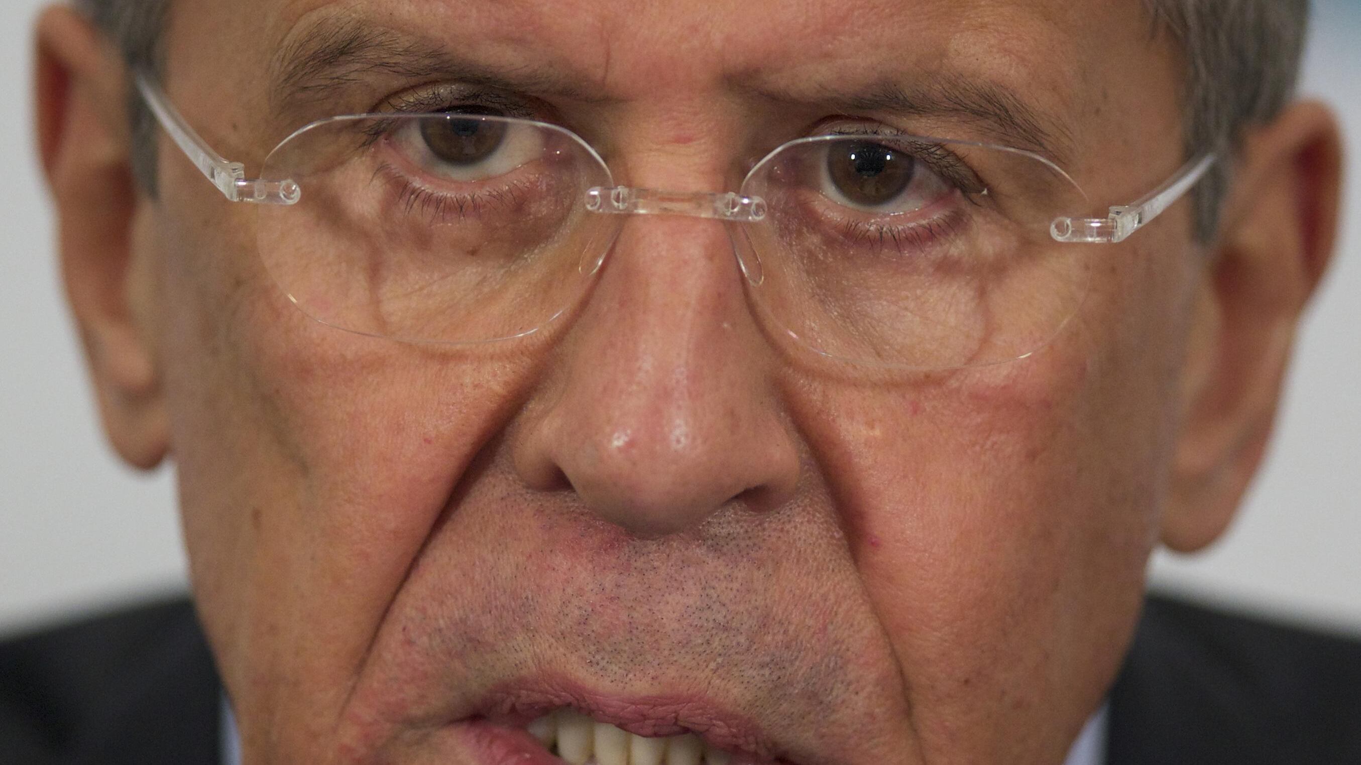 Mosca pronta alla guerra: "Chi tocca i russi tocca noi"