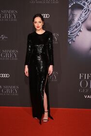 Dakota Johnson hot, sexy per "50 Sfumature di Nero" 52