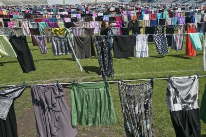 Kosovo, panni stesi per non dimenticare gli stupri in guerra 4