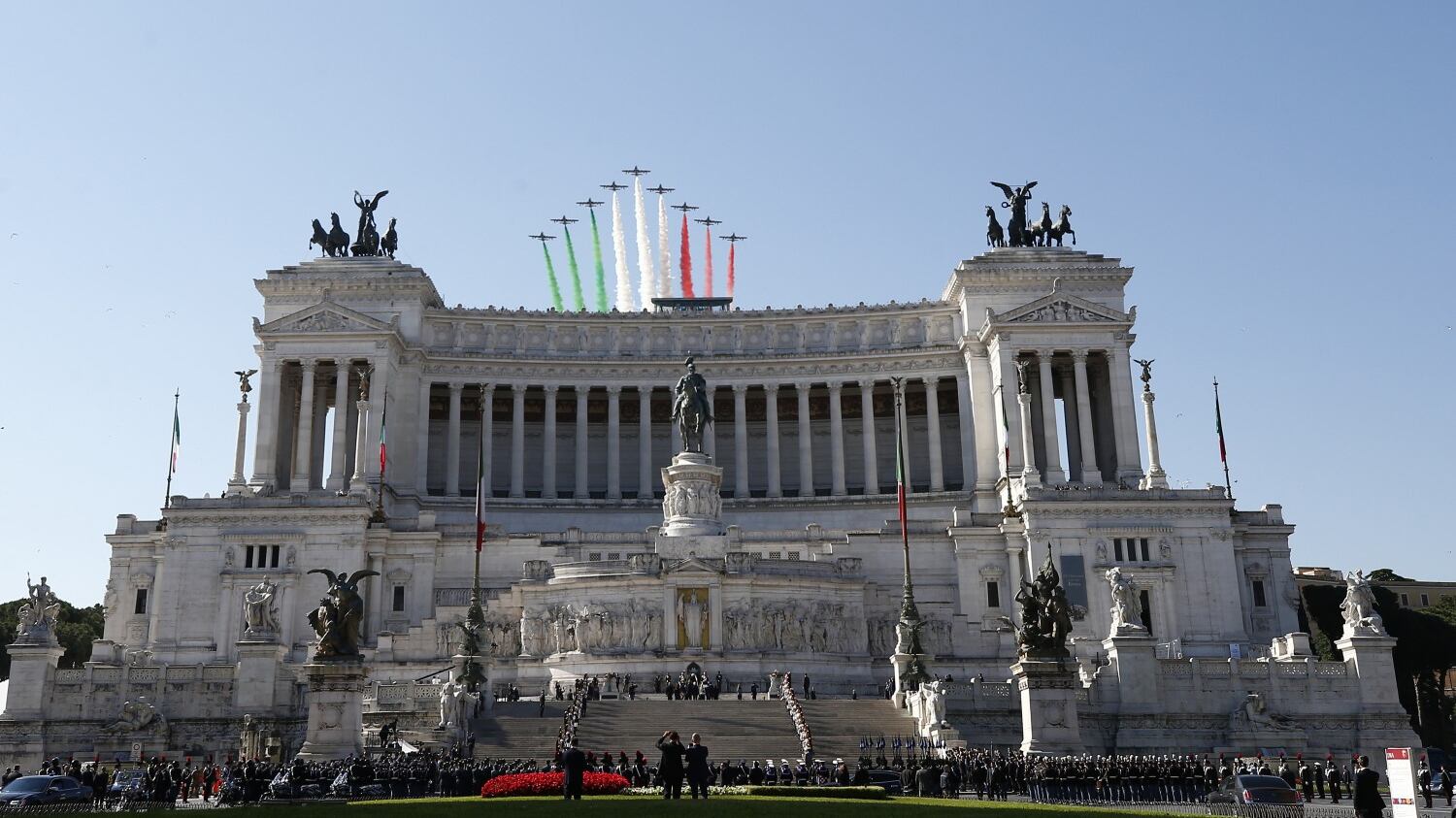Tricolore, esercito e assenti: ecco la parata delle polemiche