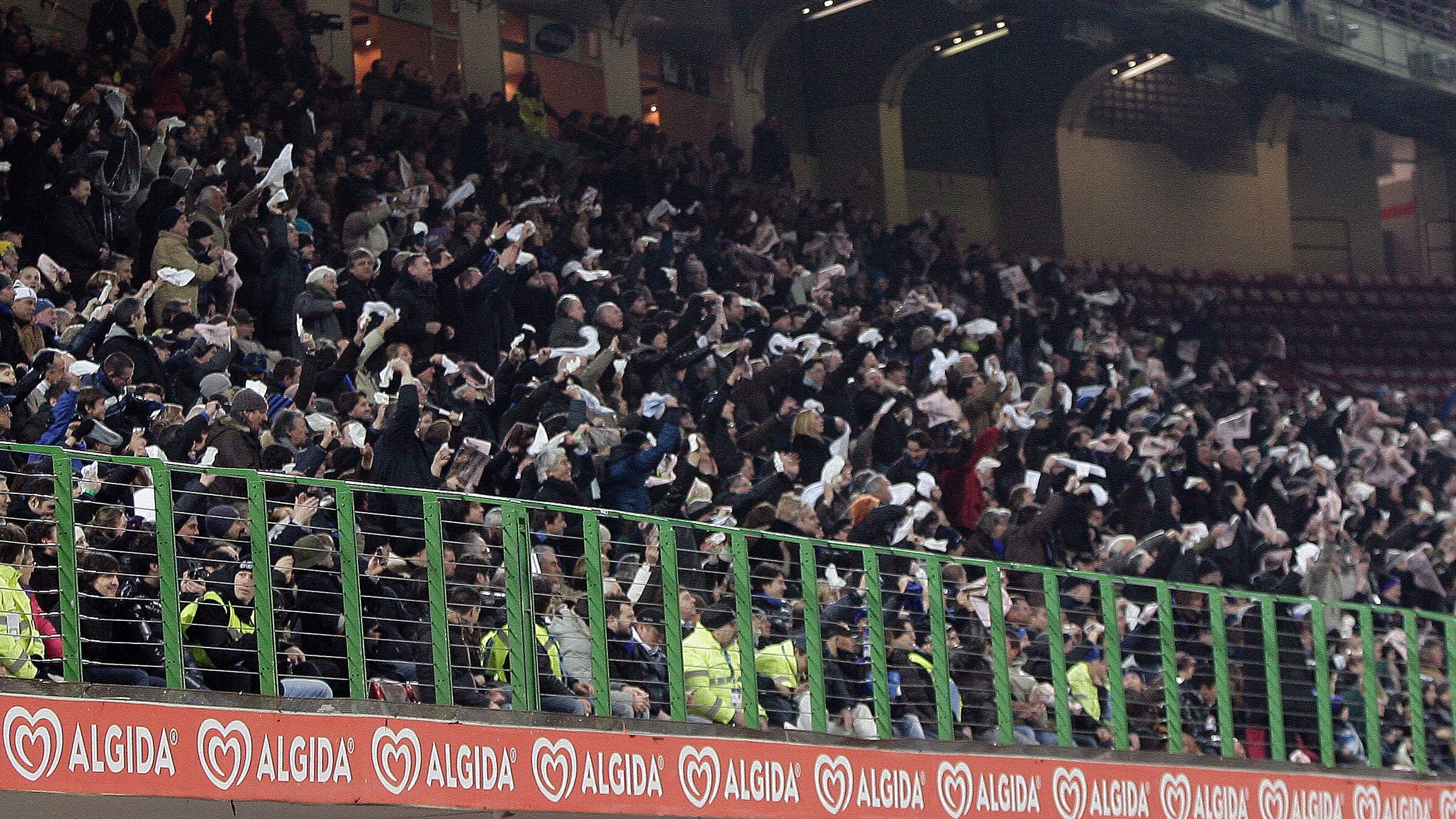 Il calcio stoppa i politici: basta stadio gratis