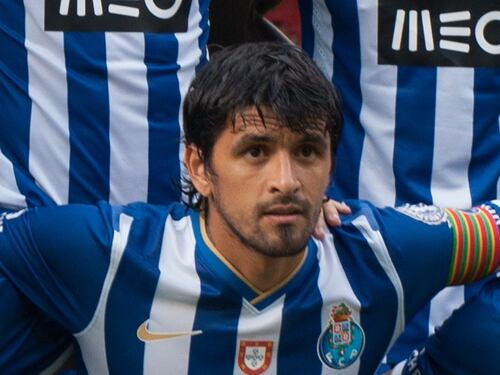 Calcio, Lucho Gonzalez denunciato dalla moglie: "Tentò di ammazzarmi"