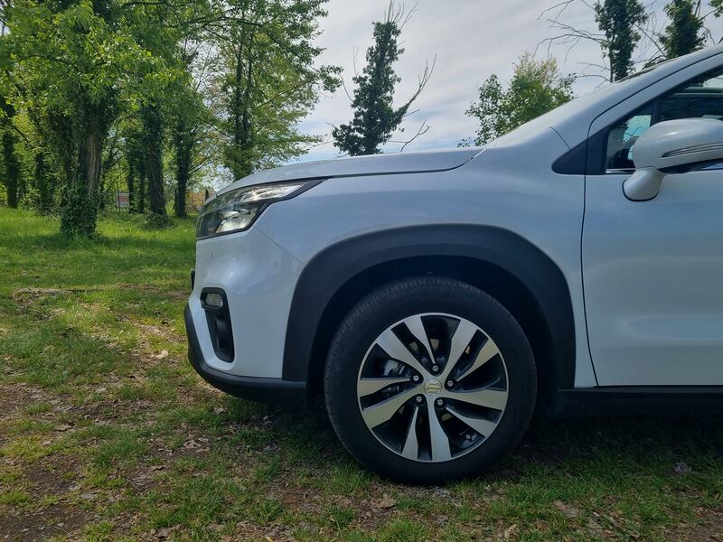Suzuki S-Cross Hybrid 140V: guarda le foto  6