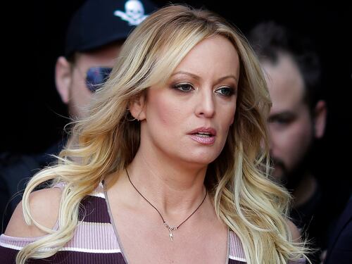 Sospensione negata. Domani la sentenza su Stormy Daniels