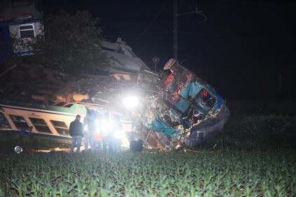 Treno contro un Tir nel Torinese