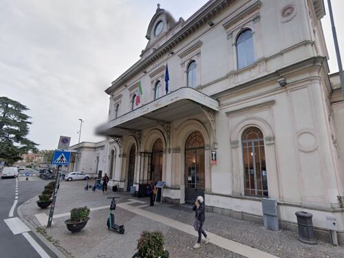 Hashish e cocaina alla stazione di Monza: la spacciatrice è travestita da unicorno
