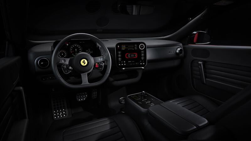 Ferrari Luce, guarda tutte le foto 18