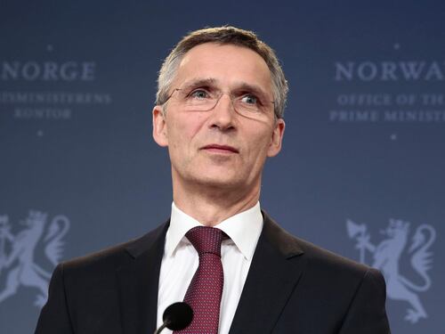 La Nato striglia Trump: "Sbagliato fare da soli"