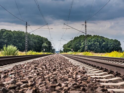 Catanzaro, selfie con il treno in corsa: 13enne travolto e ucciso