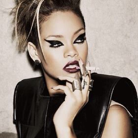 Rihanna, continuano le sexy provocazioni 15