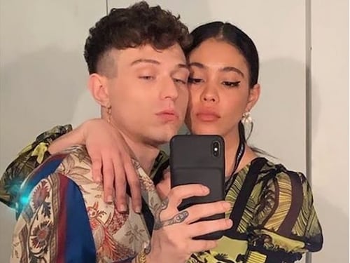 Irama si è fidanzato: scoppia l'amore con Victoria Stella Doritou
