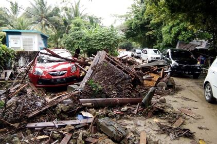 L'indonesia devastata dopo la furia dello tsunami 5