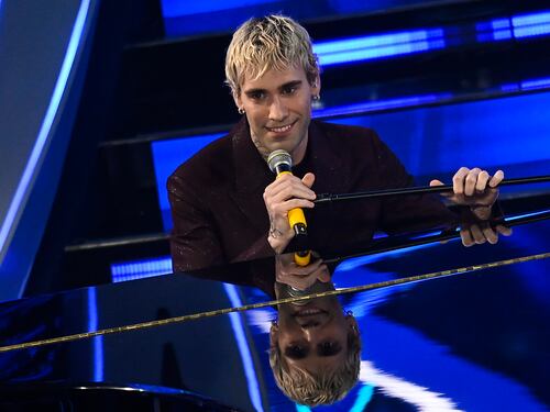 Sanremo 2024: ecco il look della prima serata del Festival di Mr.Rain