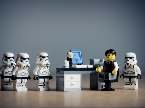 Il furto, poi il mercato nero: così agiva la strana coppia che rubava solo Lego