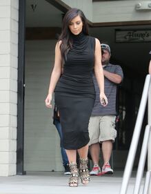 Kim Kardashian bellissima e formosa a Los Angeles 8