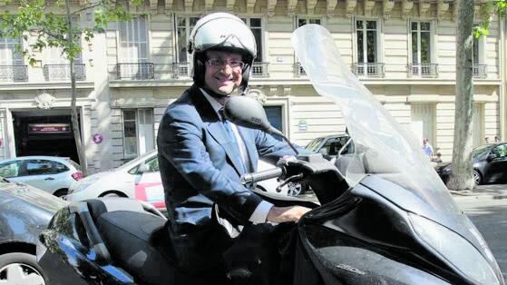 Hollande, lo scooter pagato 20mila euro