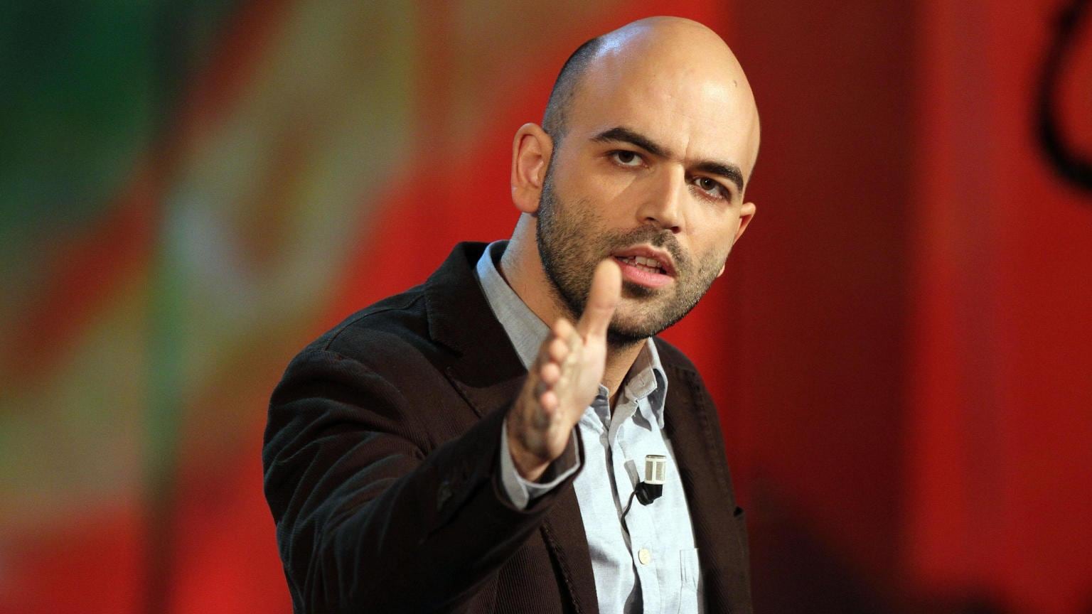 "È ora di odiare": ecco come Saviano vuole tornare in campo