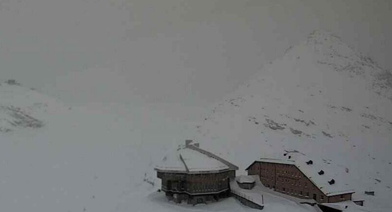 È arrivata la prima neve al Nord 9