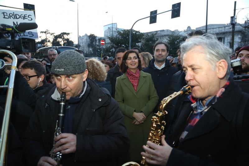 La Boldrini al corteo antirazzista di Milano 11