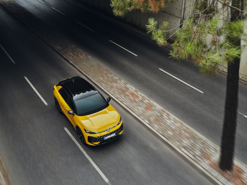 Nuova Volkswagen T-Roc, primo contatto: guarda la gallery 7