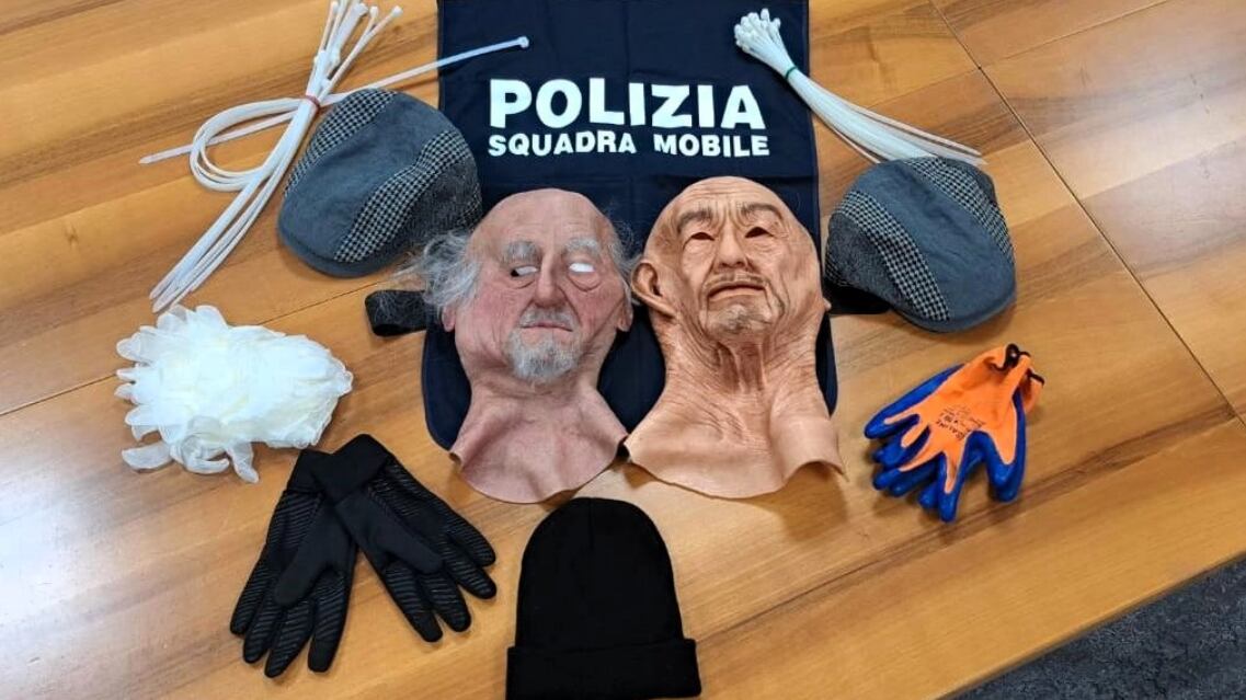 Maschere come nel film "Point Break": in manette rapinatori "cinefili"