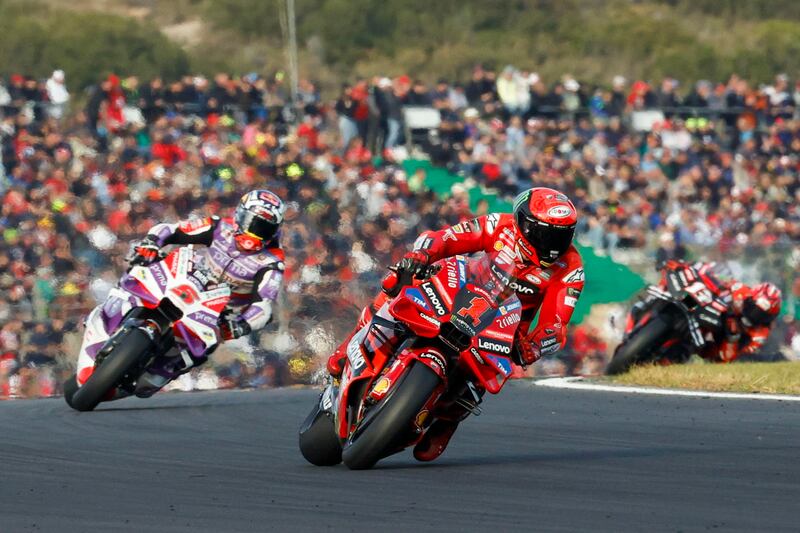 Bagnaia trionfa a Valencia e si conferma sul tetto del mondo 2