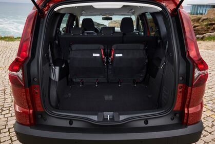 Dacia Jogger Hybrid 140: guarda la gallery del crossover ibrido multispazio 11