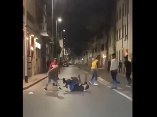 "Nardella premia Gere, a Firenze gli stranieri si pestano"