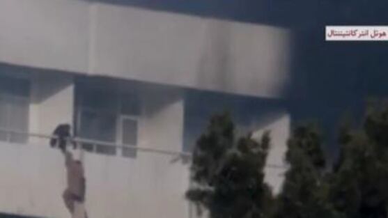Kabul, attacco al resort "Ci sono morti e ostaggi"