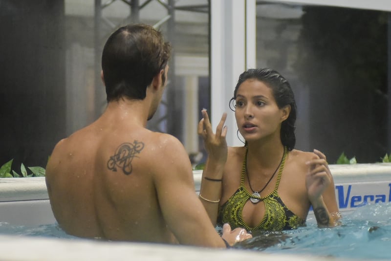 Grande Fratello Vip, i momenti sexy di Mariana Rodriguez 13