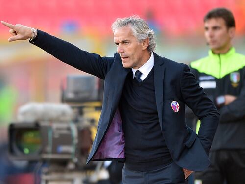 I tifosi del Bologna scaricano Donadoni: "Ci stai stretto, pagaci il biglietto"