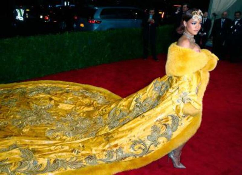 Rihanna: "il vestito del Met? L'ho trovato online" 7