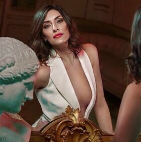 Elisa Isoardi senza reggiseno: foto 6