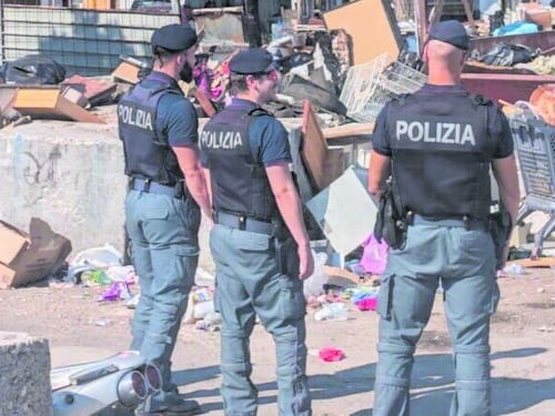Blitz di 500 agenti nei campi rom. Via Negrotto e Bisbino: 5 arresti