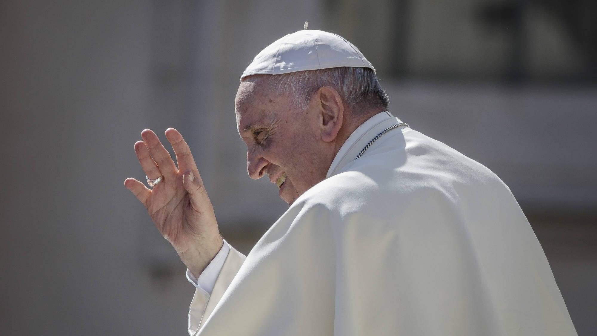 Papa Francesco: "Alleanza è uomo-donna No all’utopia del neutro"