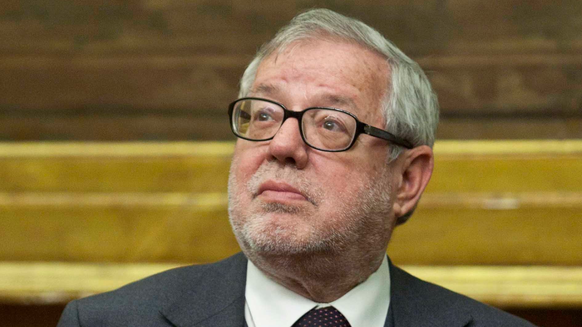 I costituzionalisti contro Rousseau: "Non si gioca con la democrazia"