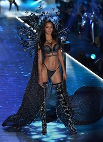 Victoria's Secret, gli angeli hot in passerella 5