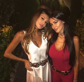 Cristina Buccino, auguri sexy tra sorelle 9