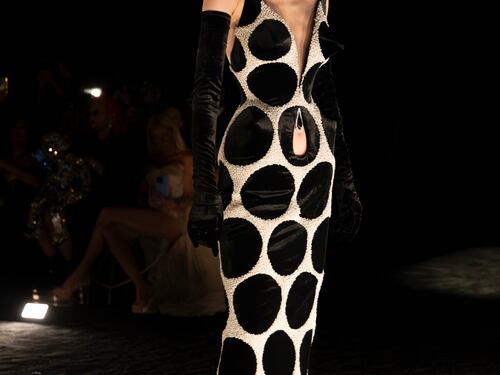 Daniel Roseberry riscrive la storia dell'alta moda per Schiaparelli