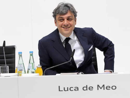 "Renault avanti tutta. Sì all'auto elettrica ma con le nostre idee"