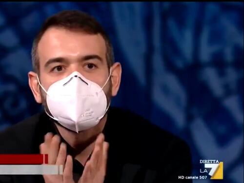 "Voi state violando la legge". Così Borgonovo spiazza Formigli