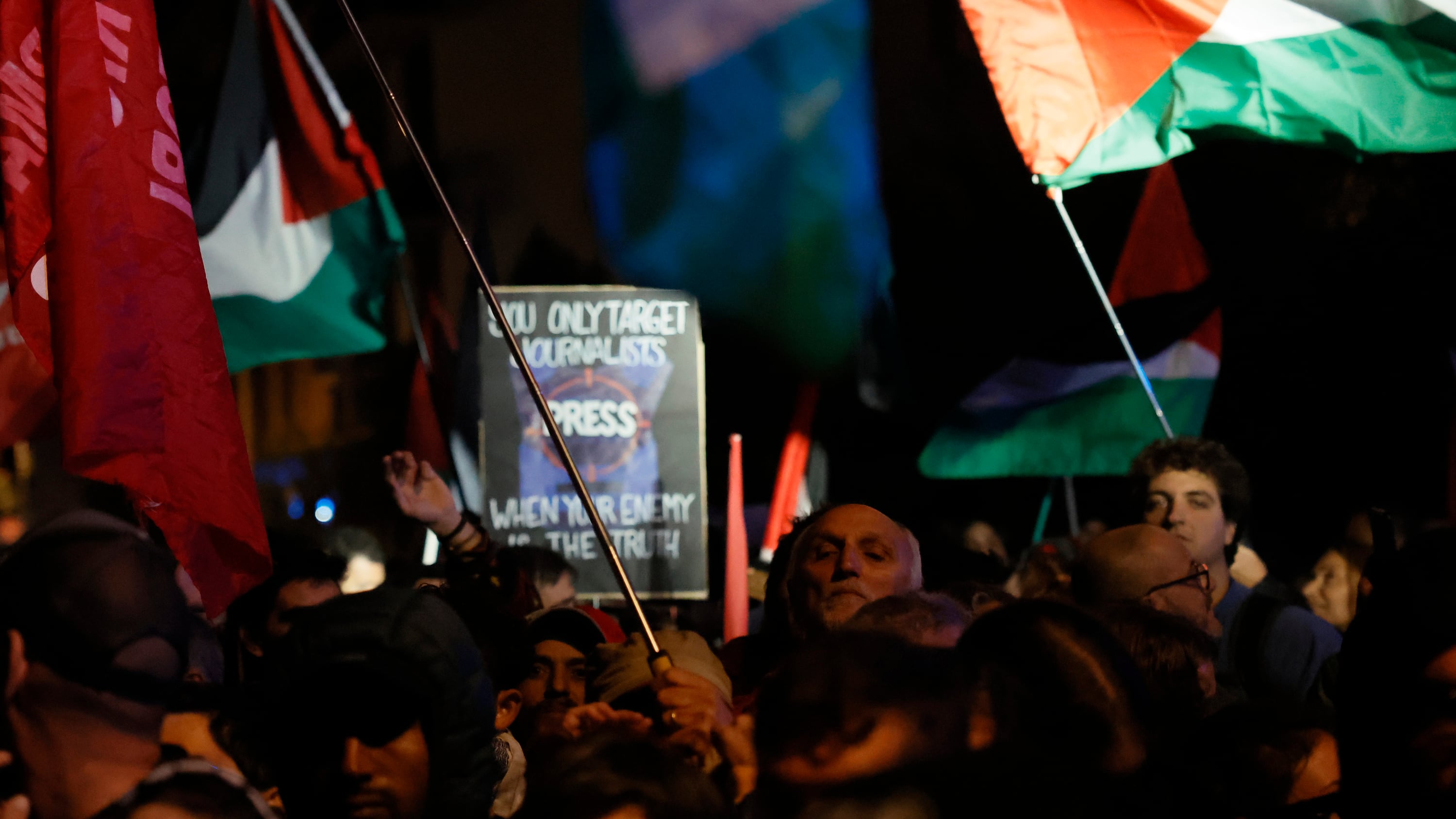 L'estremismo ormai si è mangiato il Pd. Nasce una sinistra battezzata da Hamas