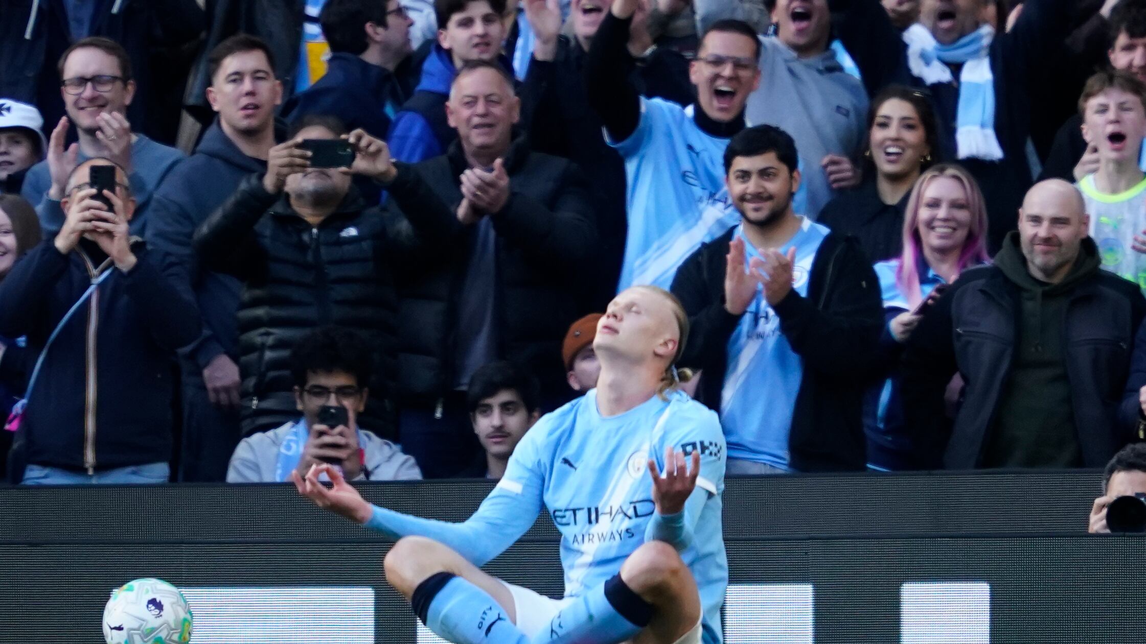 Il solito Haaland riapre la Premier: il City batte e avvicina l’Arsenal