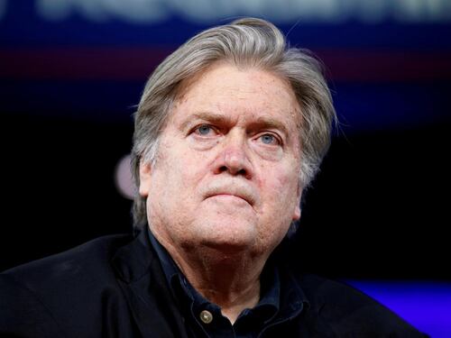 Steve Bannon pronto a creare The Movement, fondazione anti-Soros