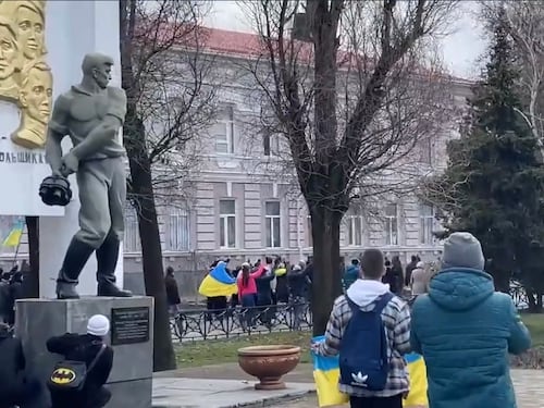 Il sindaco ucraino: "I nostri bimbi sotto le bombe. Ma l'Ucraina sopravviverà"